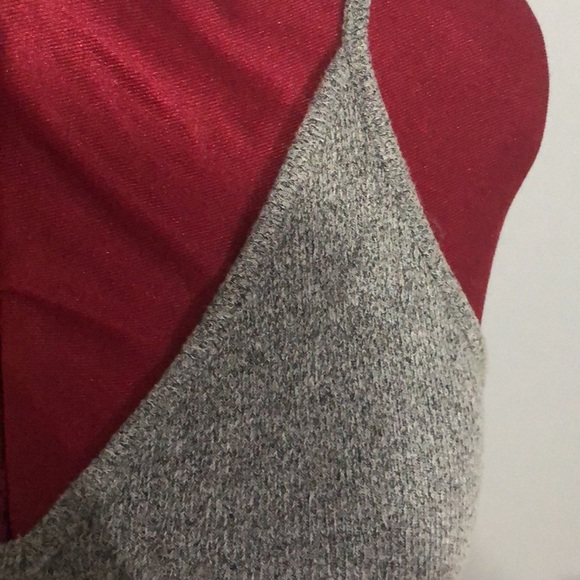 Grey tank top with cross back - Picture 3 of 3